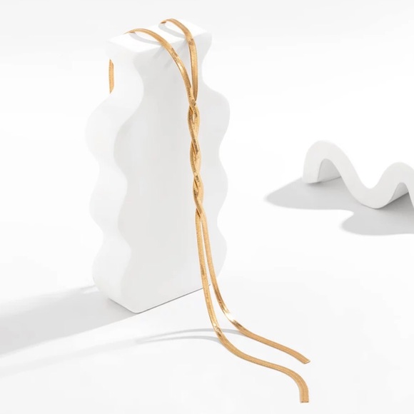 ✨✨Gold Twisted Snake Lariat Necklace ✨✨✨ - Picture 2 of 5